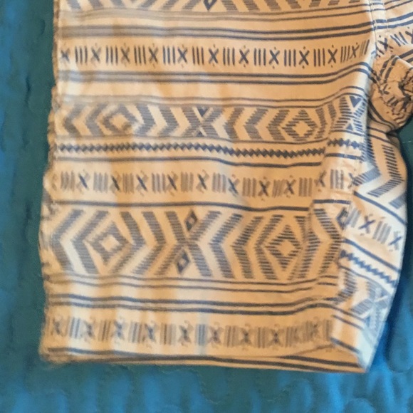 PLACE•BOYS AZTEC PRINT SHORTS•LIKE NEW•5 - Picture 4 of 15